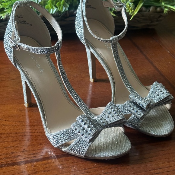 Maripe Sparkle Bow heels size 7.5 - Picture 2 of 9